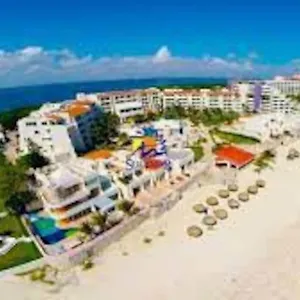 https://departamento-hermoso-con-vista-al-mar.quintano-roohotels.com