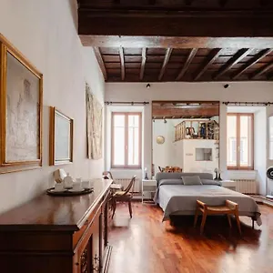 https://casa-lovera-in-vaticano.it-romehotels.com